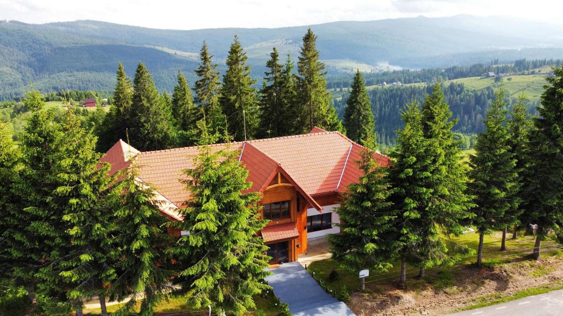 Tiarra Mountain Lodge Belis ภายนอก รูปภาพ